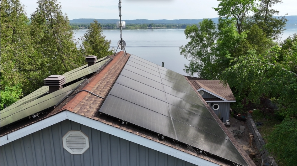 Douglas's solar installation - View 2