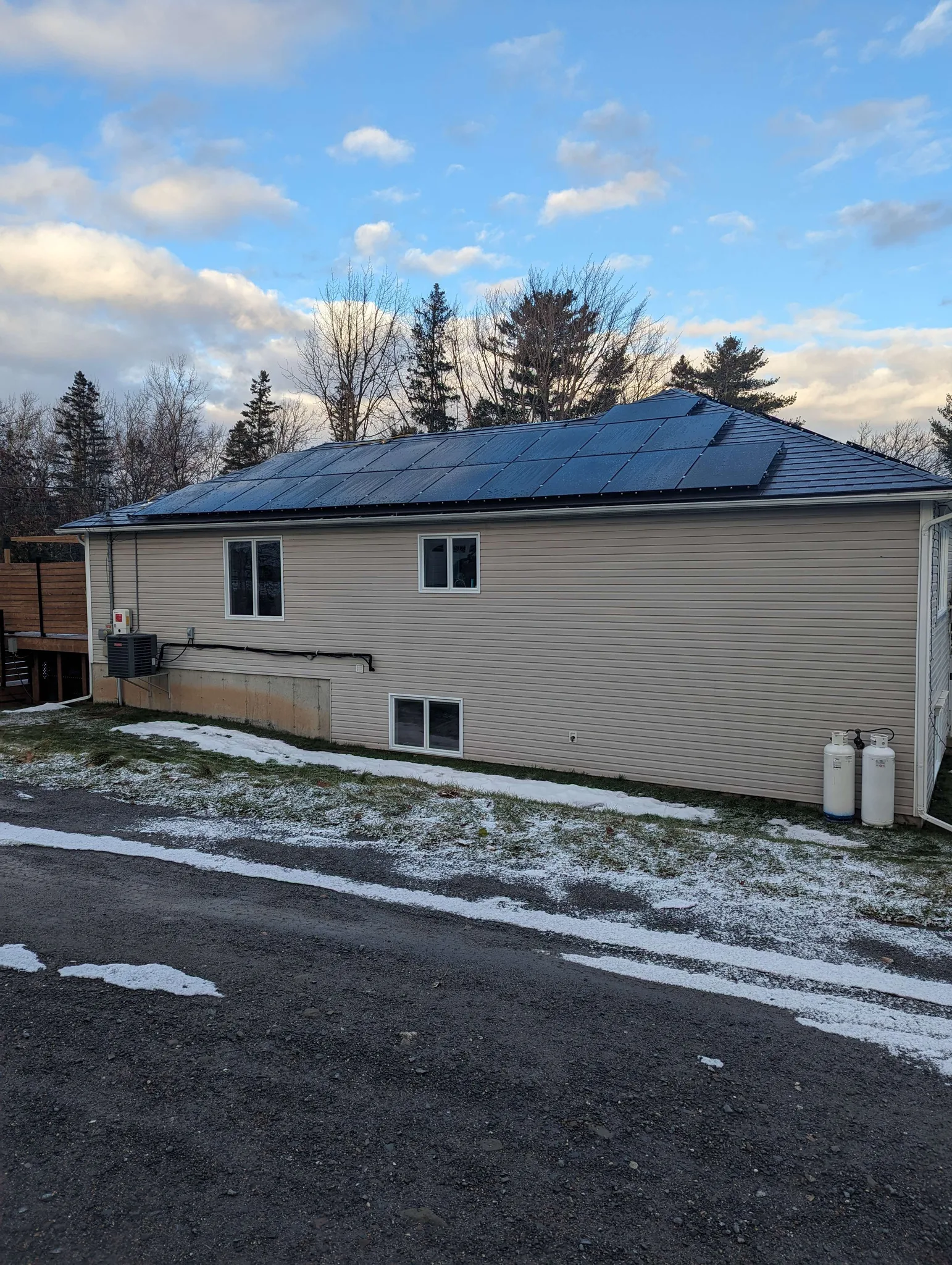 Xolar solar installation in New Brunswick, 16.61 kW